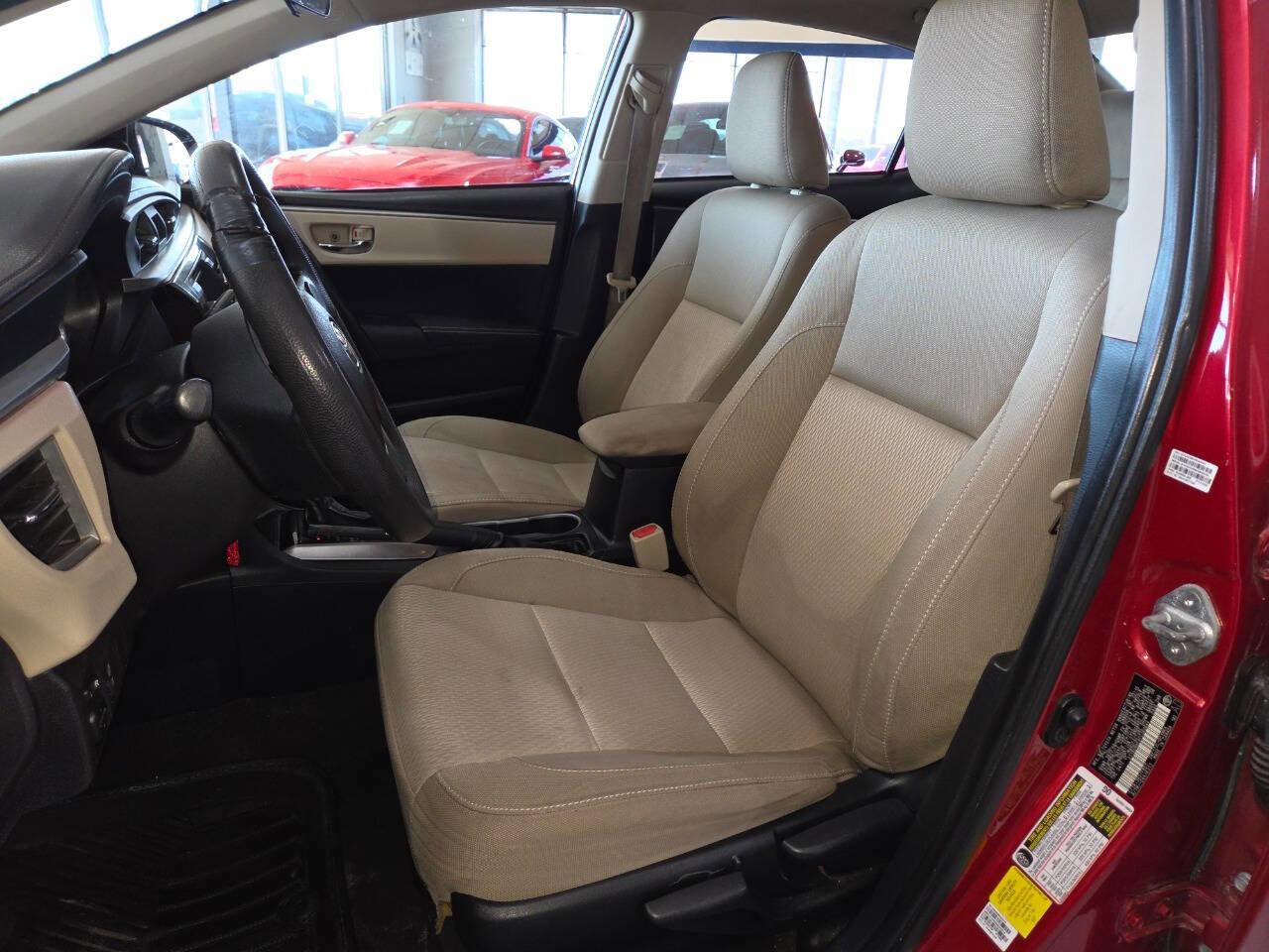 Used 2015 Toyota Corolla LE FWD image 17