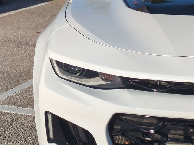Used 2018 Chevrolet Camaro ZL1 image 10