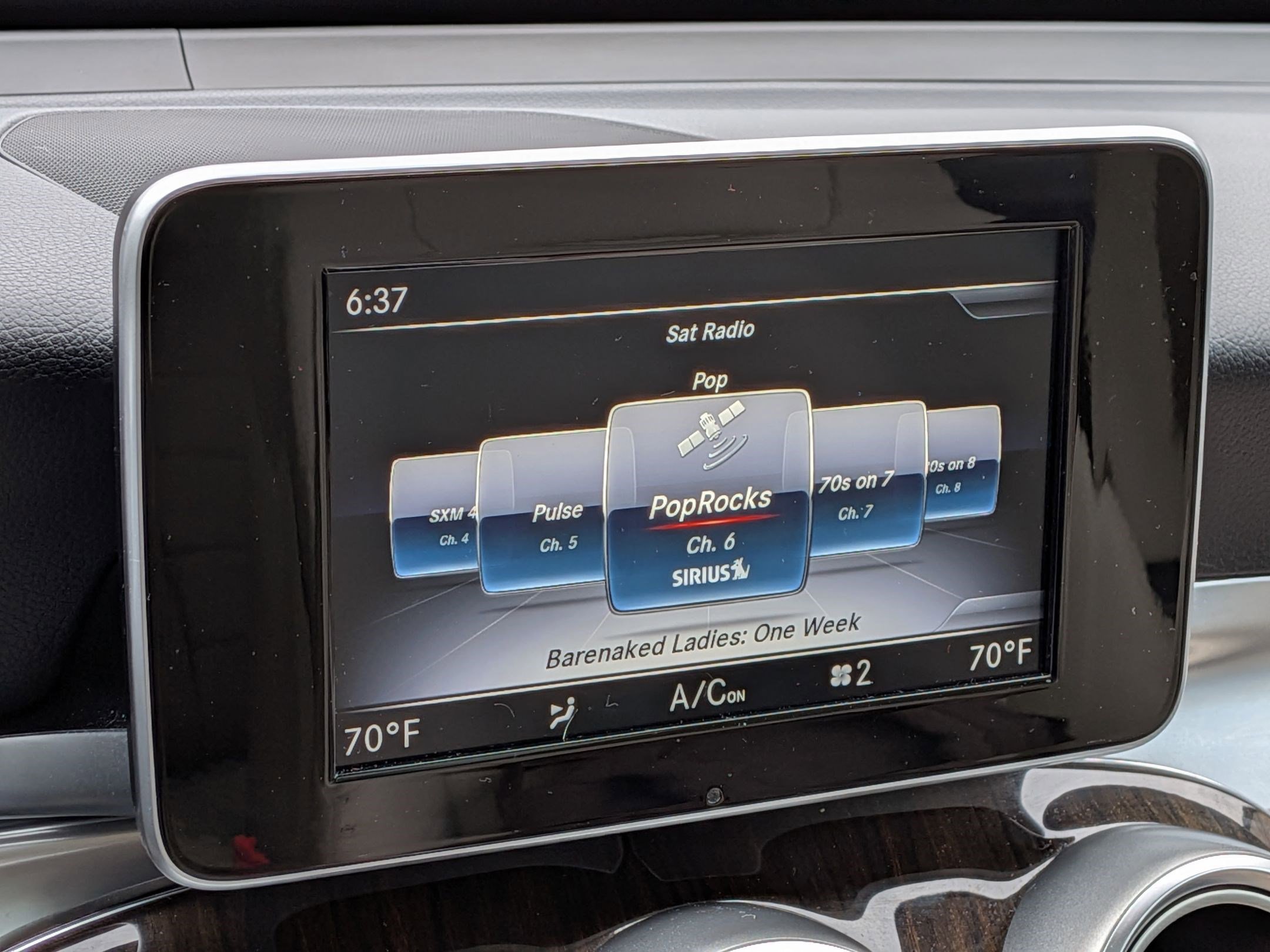 Certified 2019 Mercedes-Benz GLC 300 4MATIC w/ Premium Package image 19