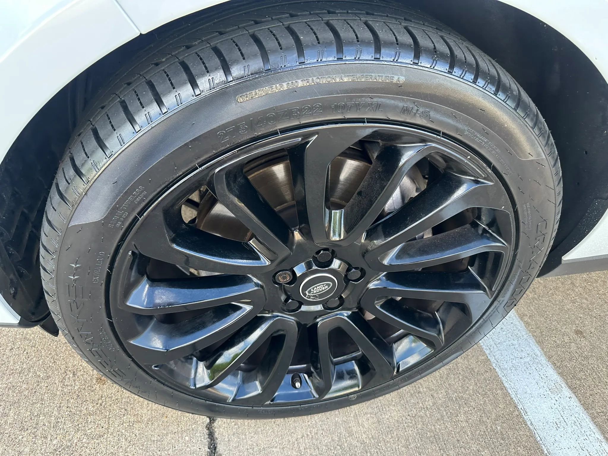 Used 2017 Land Rover Range Rover Long Wheelbase Supercharged image 3