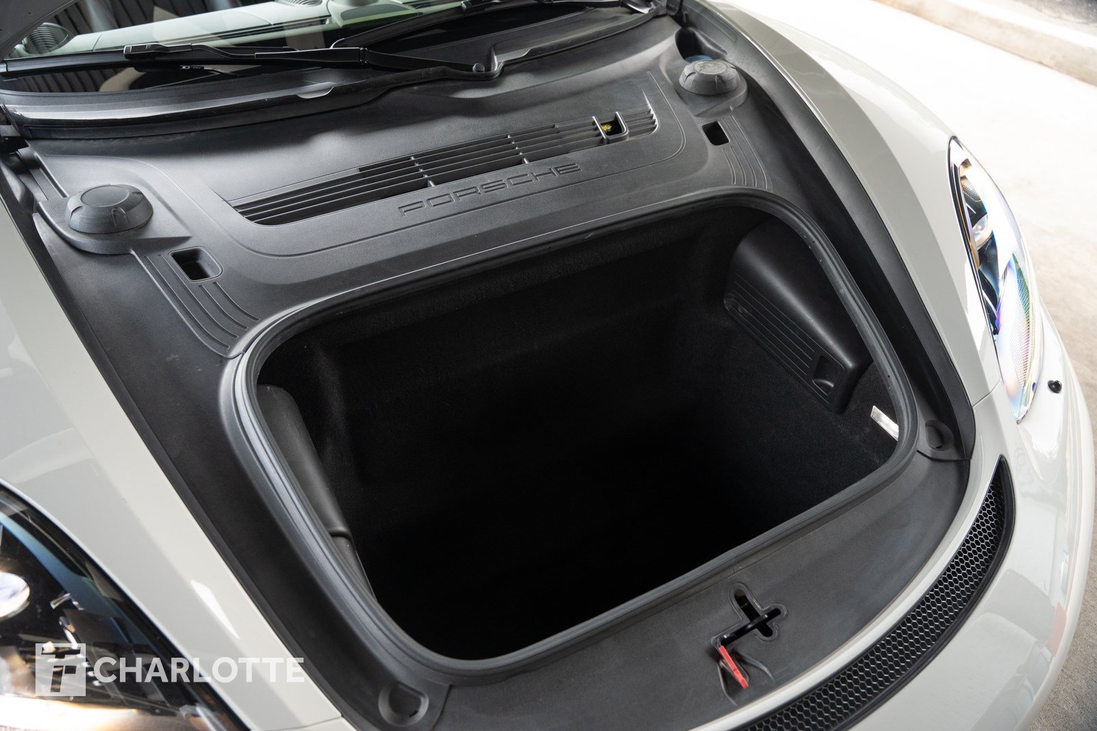 Used 2021 Porsche 718 Boxster Spyder RWD image 37