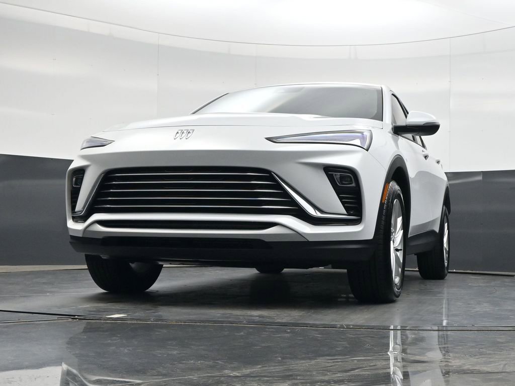 Used 2025 Buick Envista Preferred image 26