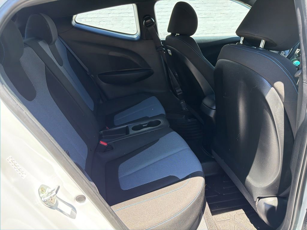 Used 2020 Hyundai Veloster 2.0 FWD image 10