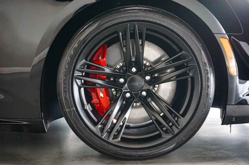 Used 2018 Chevrolet Camaro ZL1 image 48