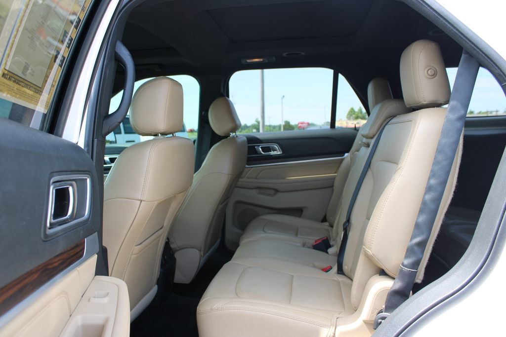 Used 2017 Ford Explorer Limited w/ Equipment Group 301A FWD image 26