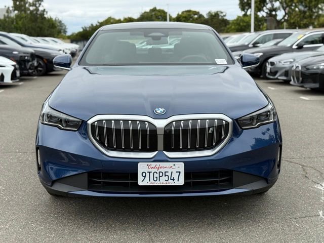 Used 2025 BMW i5 xDrive40 w/ Executive Package image 4