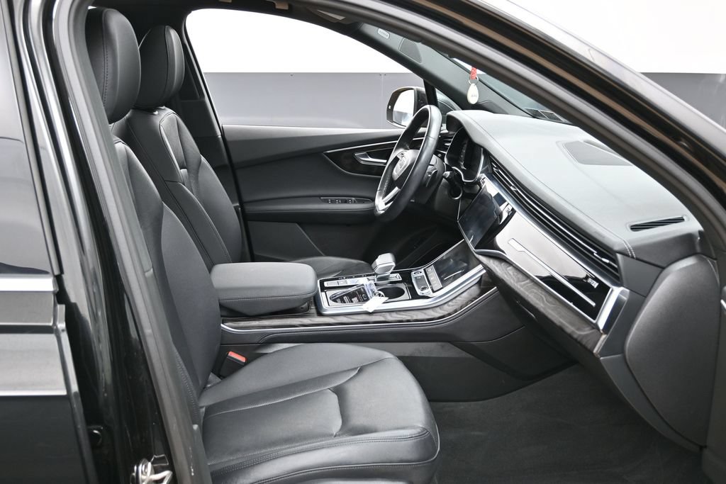Used 2023 Audi Q7 2.0T Premium Plus w/ Premium Plus Package AWD/4WD image 38