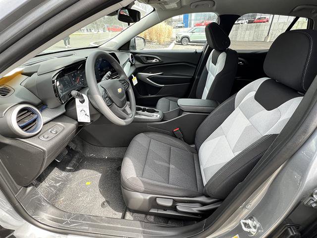 New 2026 Chevrolet Trax LS w/ LS Convenience Package FWD image 11