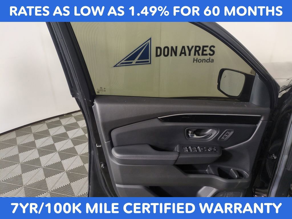 Certified 2024 Honda Pilot Touring image 10