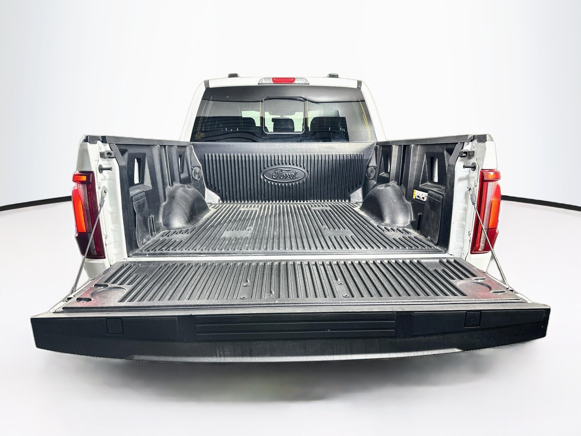 Used 2024 Ford F150 Lariat w/ Equipment Group 502A High AWD/4WD image 27