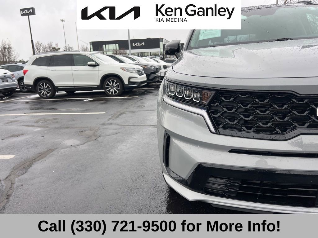 Certified 2022 Kia Sorento EX w/ Panoramic Sunroof Package image 18