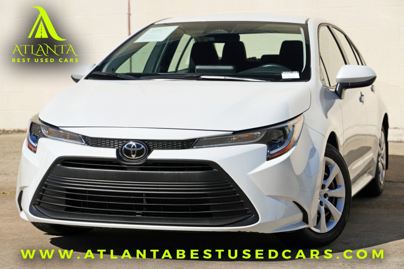 Used 2025 Toyota Corolla LE FWD image 1