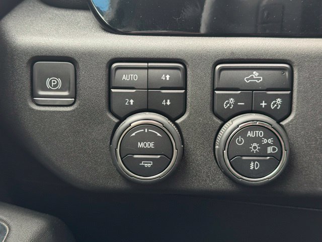 Certified 2024 Chevrolet Silverado 1500 RST w/ Convenience Package II AWD/4WD image 33