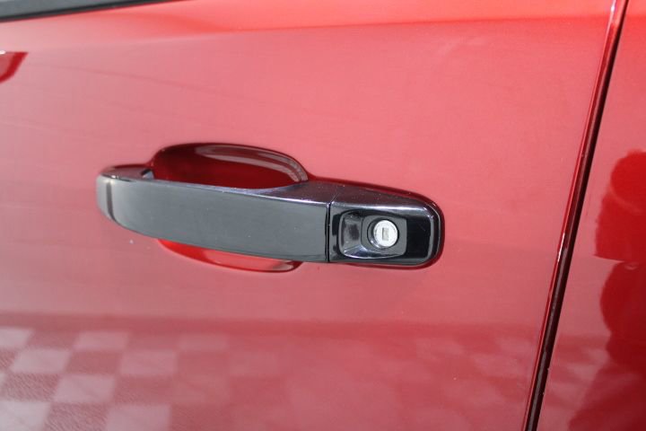 Used 2022 Chevrolet Colorado Z71 image 16