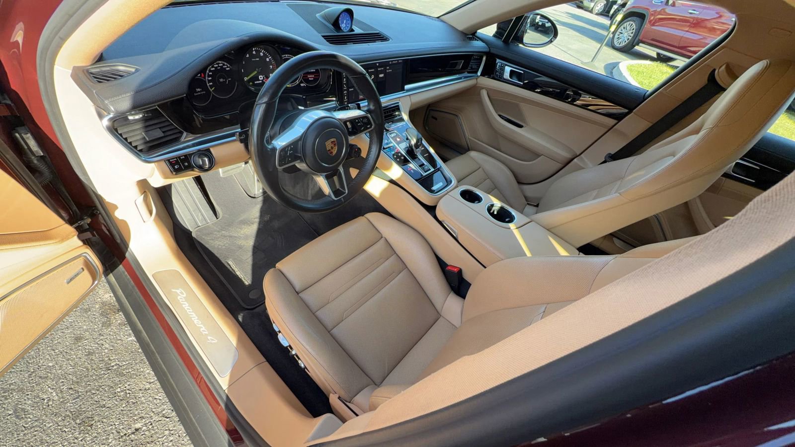 Used 2018 Porsche Panamera 4 AWD/4WD image 13