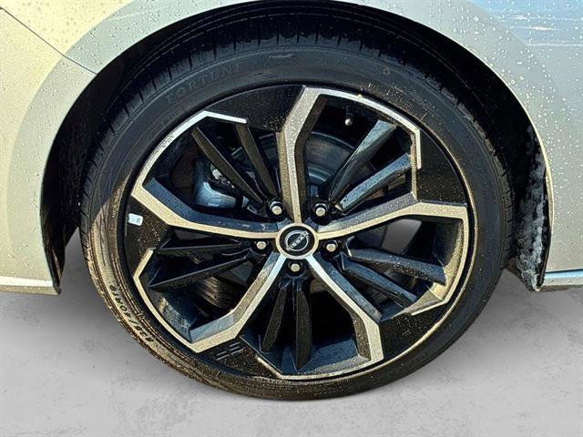 Certified 2024 Nissan Altima 2.5 SR image 17