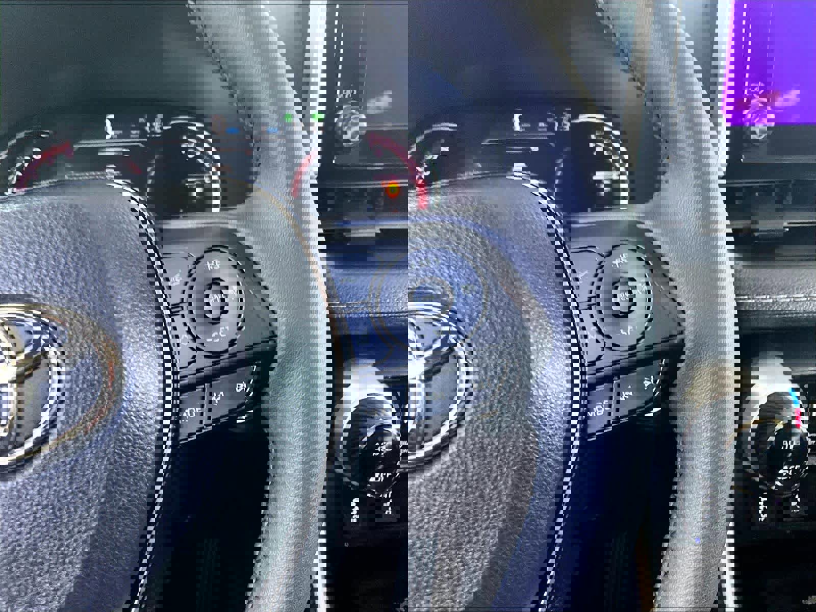 Used 2023 Toyota RAV4 XLE w/ Convenience Package image 24