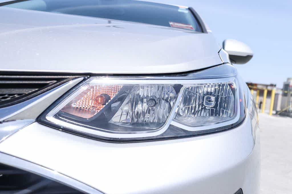 Used 2019 Chevrolet Cruze LS w/ LS Convenience Package FWD image 7
