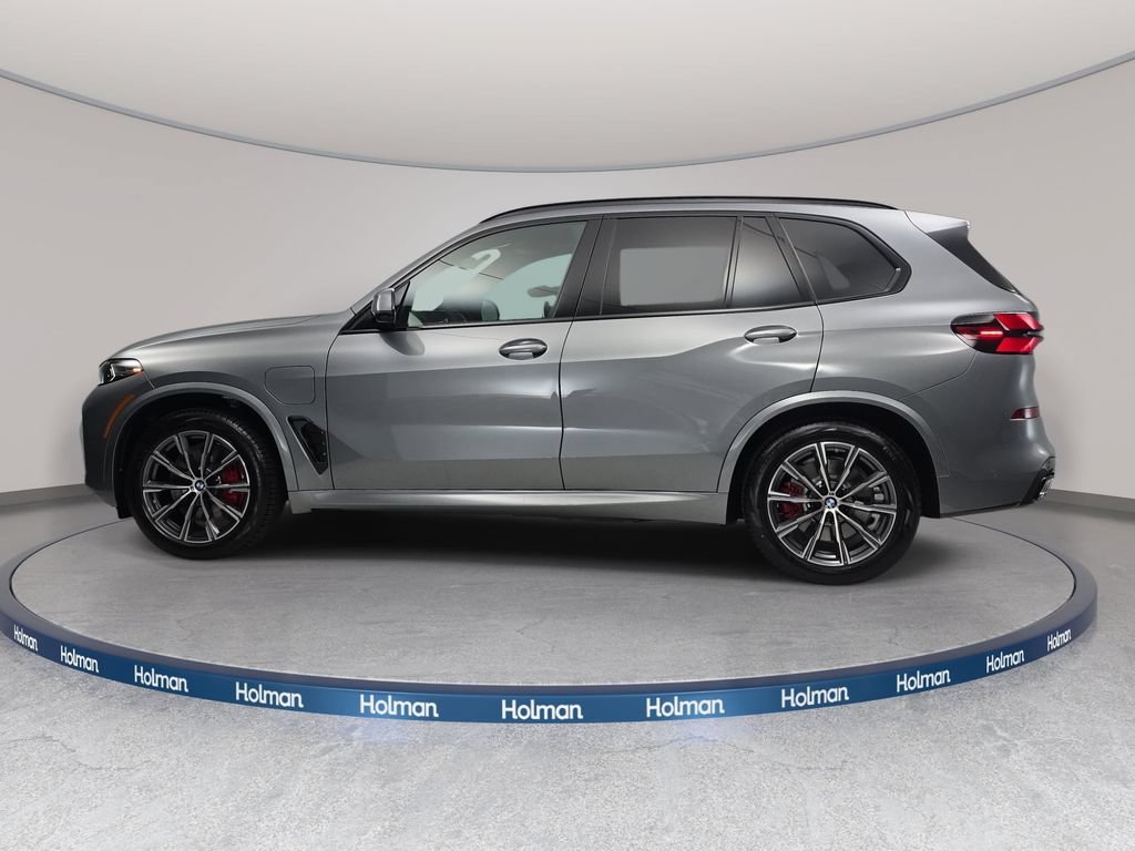 New 2026 BMW X5 xDrive50e w/ M Sport Package AWD/4WD image 8
