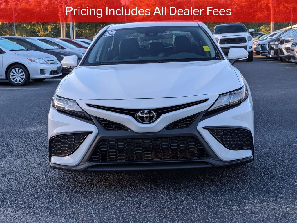 Used 2024 Toyota Camry SE FWD image 10