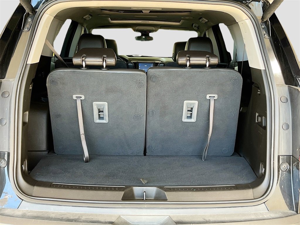 Used 2022 GMC Acadia AT4 w/ Technology Package image 27