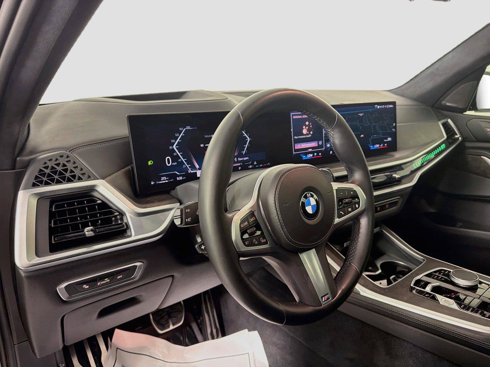 Used 2024 BMW X7 xDrive40i w/ M Sport Package AWD/4WD image 9