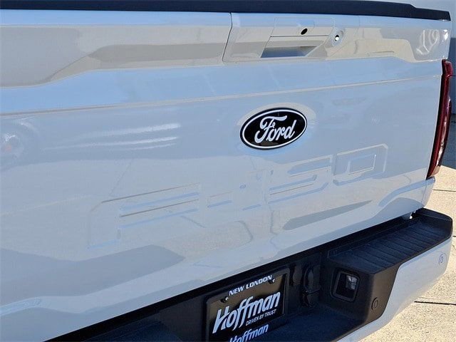 Used 2024 Ford F150 Platinum image 32