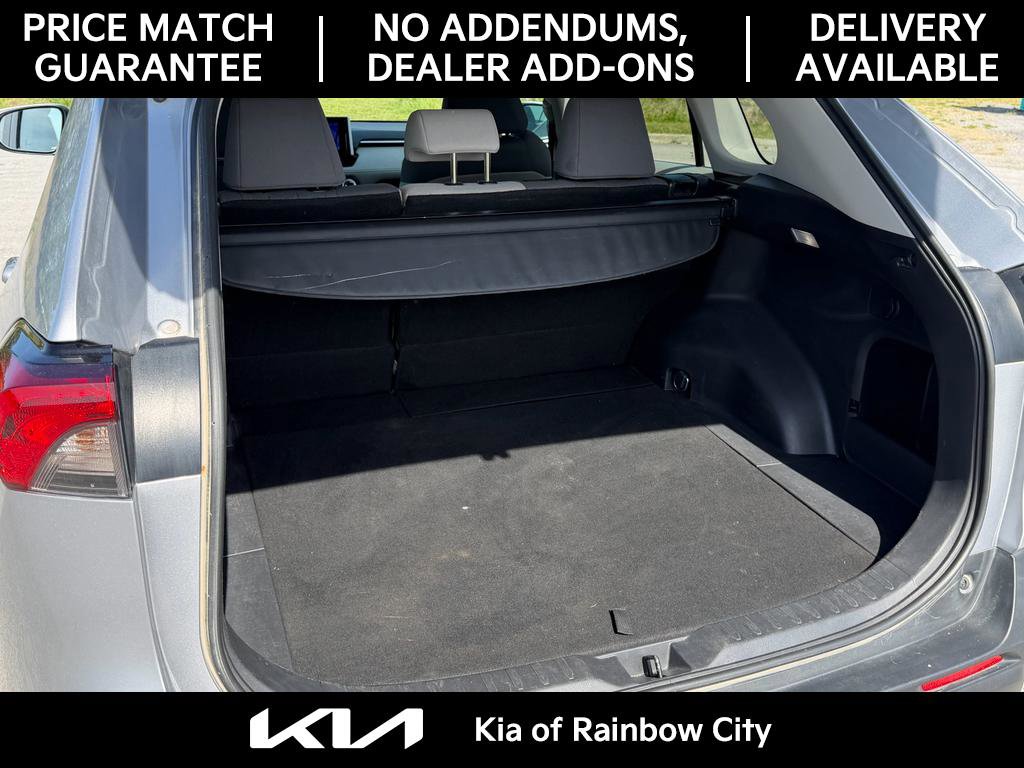 Used 2023 Toyota RAV4 XLE w/ Convenience Package FWD image 11