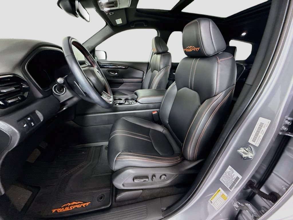 Certified 2025 Honda Pilot TrailSport image 19