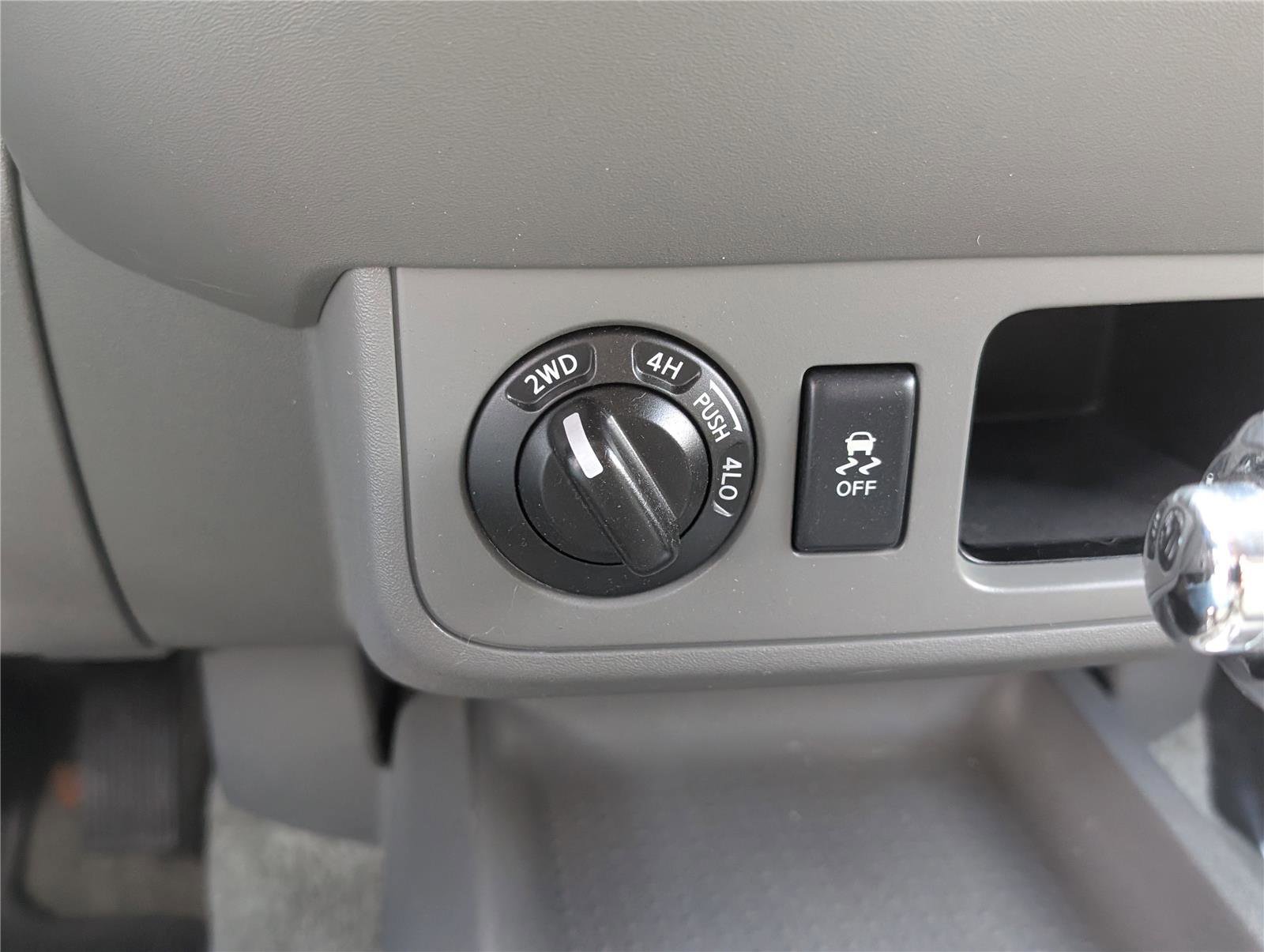 Used 2016 Nissan Frontier SV image 21