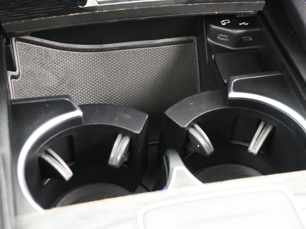 Used 2022 Mercedes-Benz GLS 450 4MATIC image 25