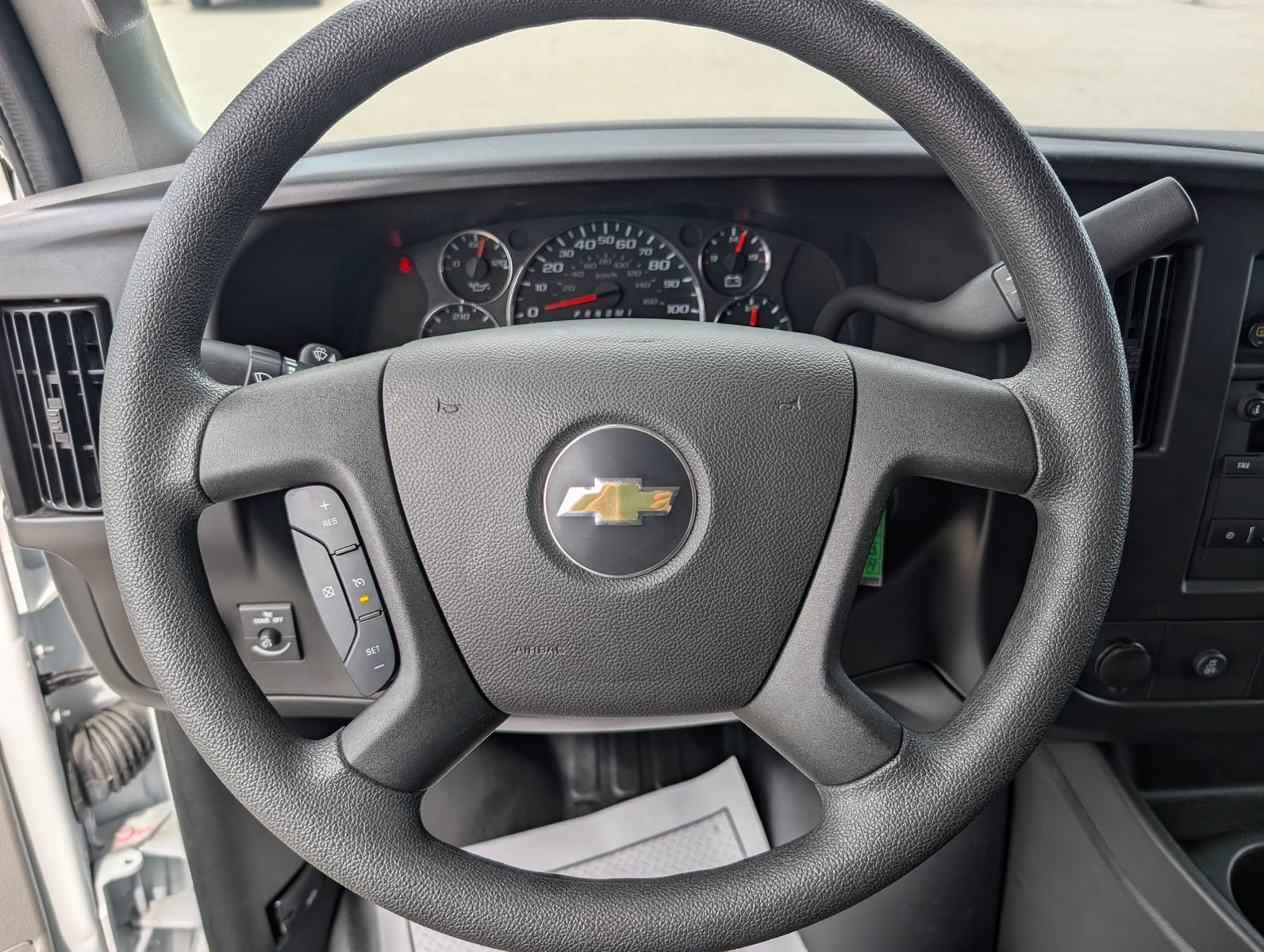 Used 2025 Chevrolet Express 2500 Extended w/ Driver Convenience Package RWD image 10