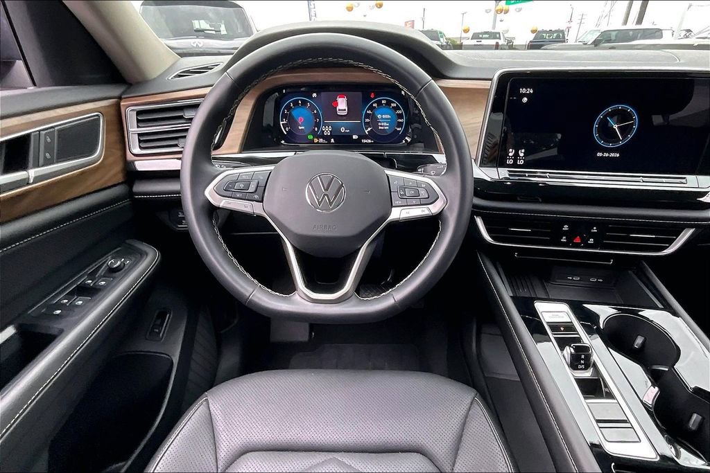 Used 2025 Volkswagen Atlas SE FWD image 7