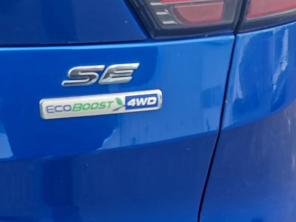 Used 2017 Ford Escape SE w/ Equipment Group 201A image 8