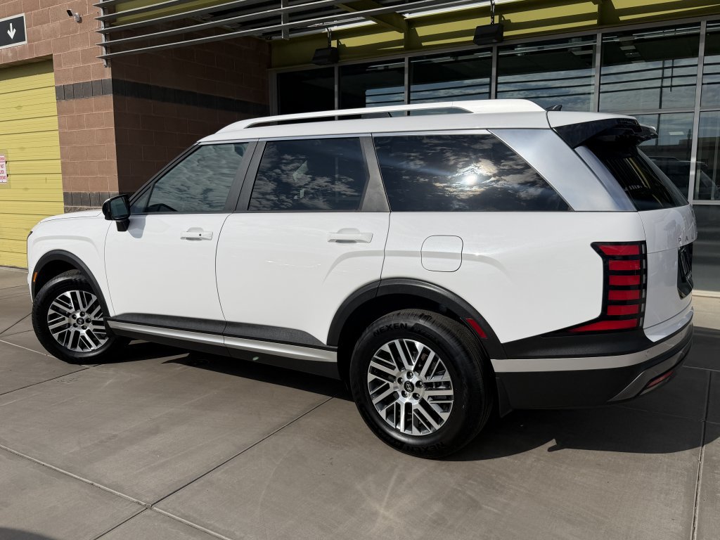 Used 2026 Hyundai Palisade SEL FWD image 5