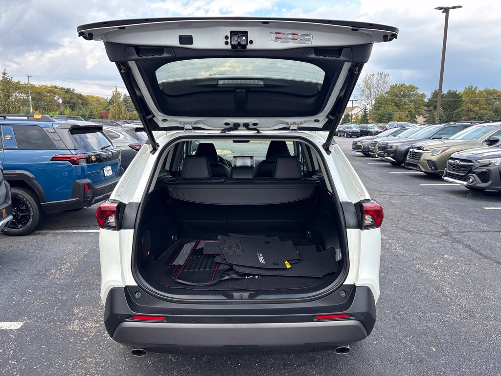 Used 2019 Toyota RAV4 Limited w/ Carpet Mat Package AWD/4WD image 7