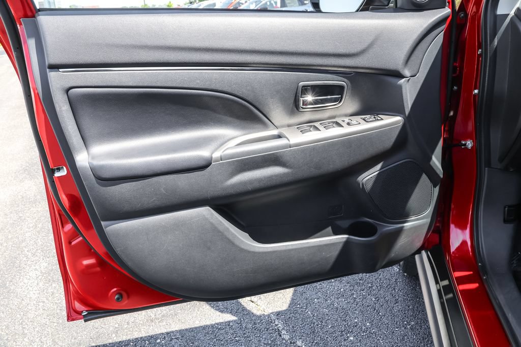 Used 2024 Mitsubishi Outlander Sport SE AWD/4WD image 25