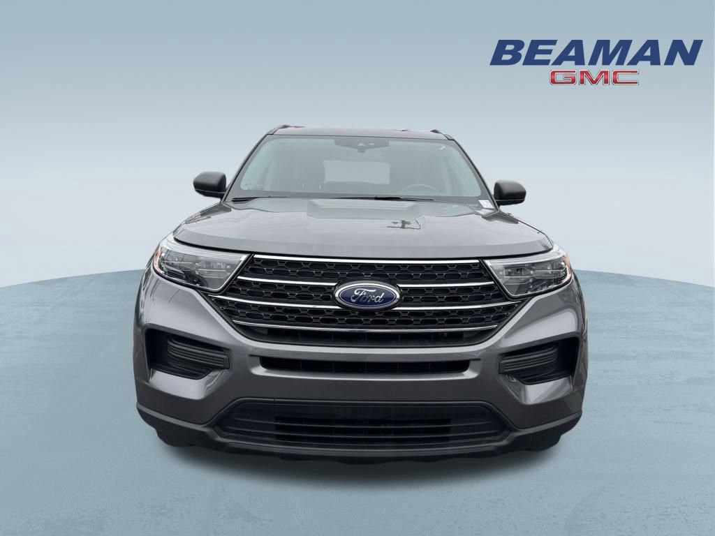 Used 2022 Ford Explorer XLT image 2