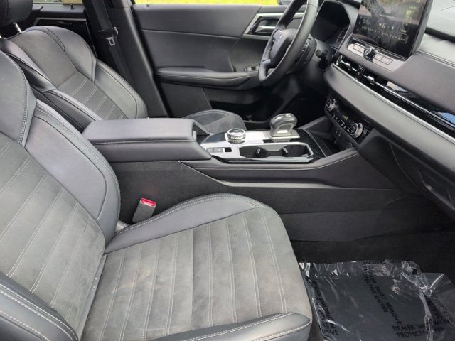Used 2025 Mitsubishi Outlander SE FWD image 32