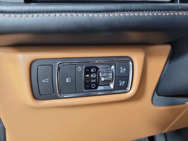 Used 2023 Lincoln Aviator Black Label w/ Dynamic Handling Package AWD/4WD image 21