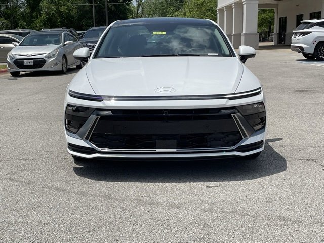 New 2025 Hyundai Sonata Limited image 2