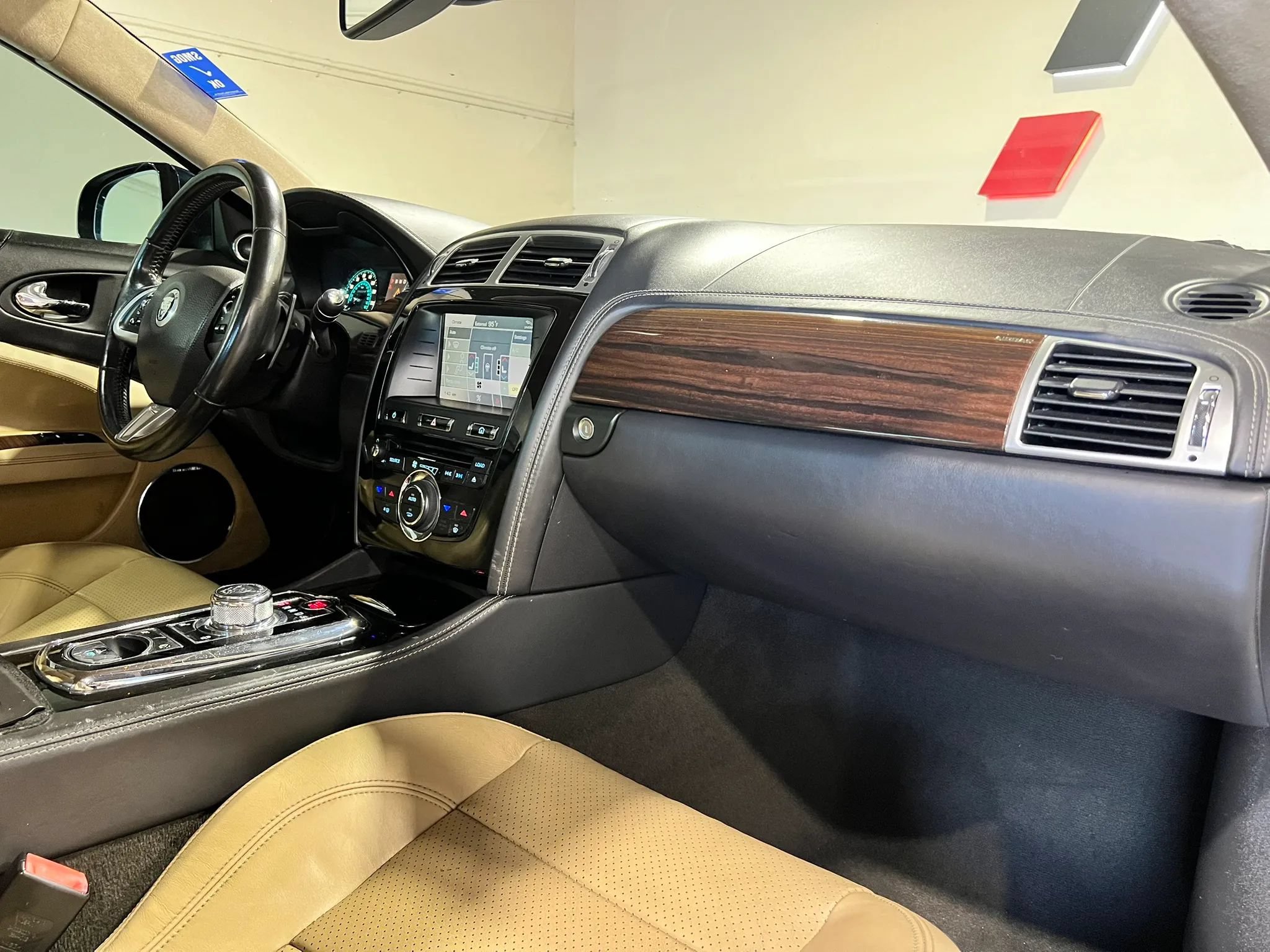 Used 2013 Jaguar XK Coupe RWD image 15