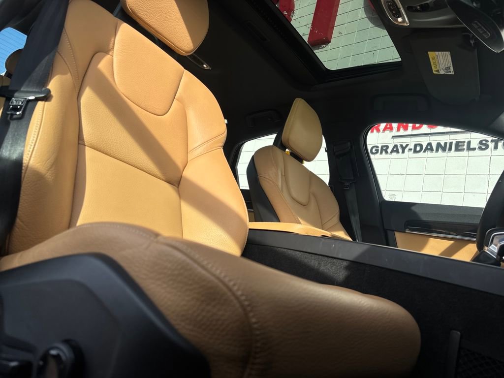 Used 2017 Volvo S90 T6 Momentum w/ Vision Package image 26