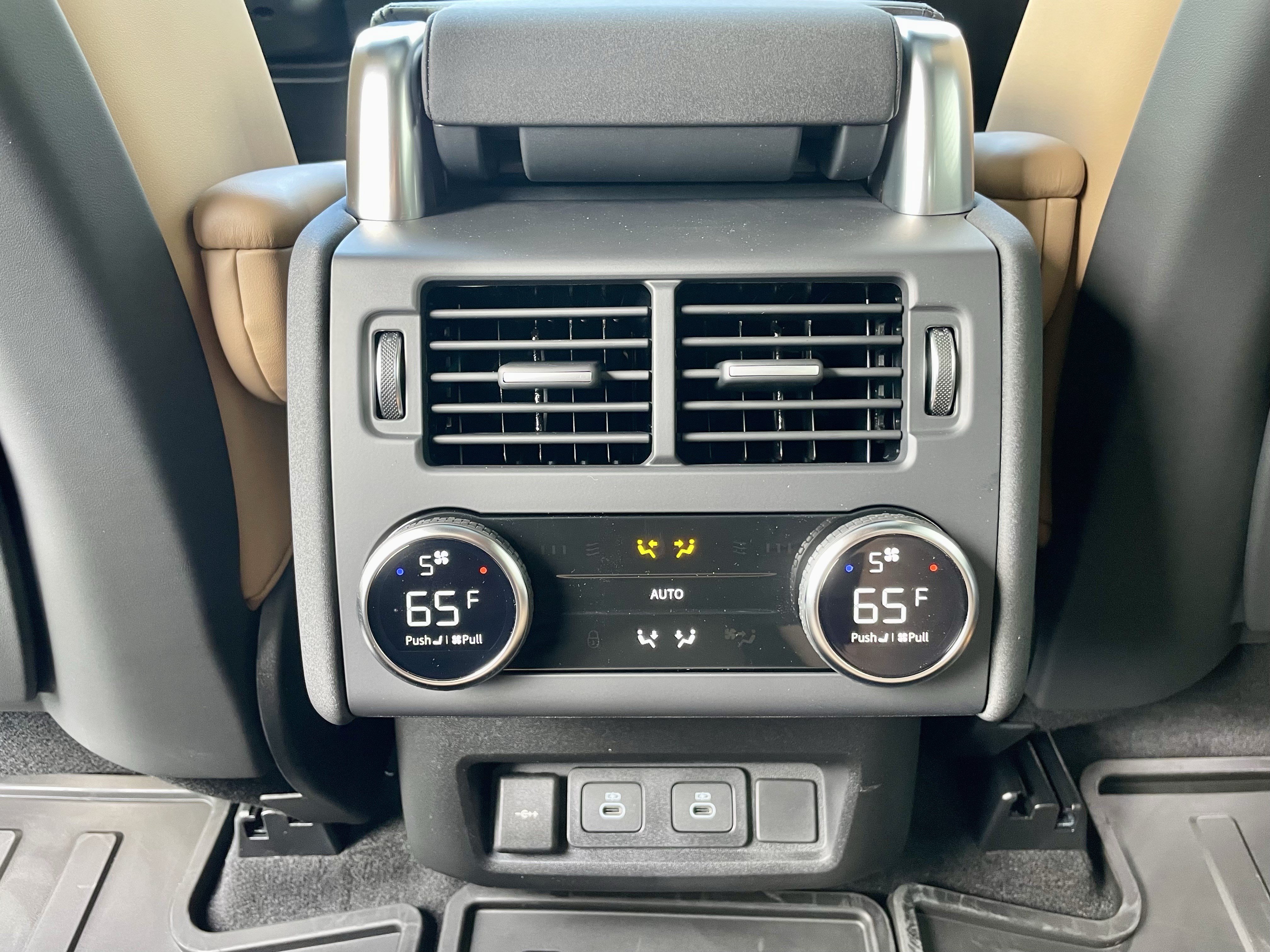 New 2026 Land Rover Discovery Dynamic SE AWD/4WD image 26