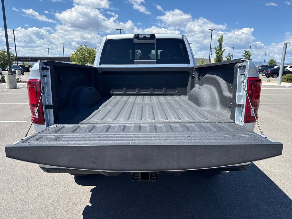 New 2026 RAM 2500 Laramie w/ Night Edition AWD/4WD image 27