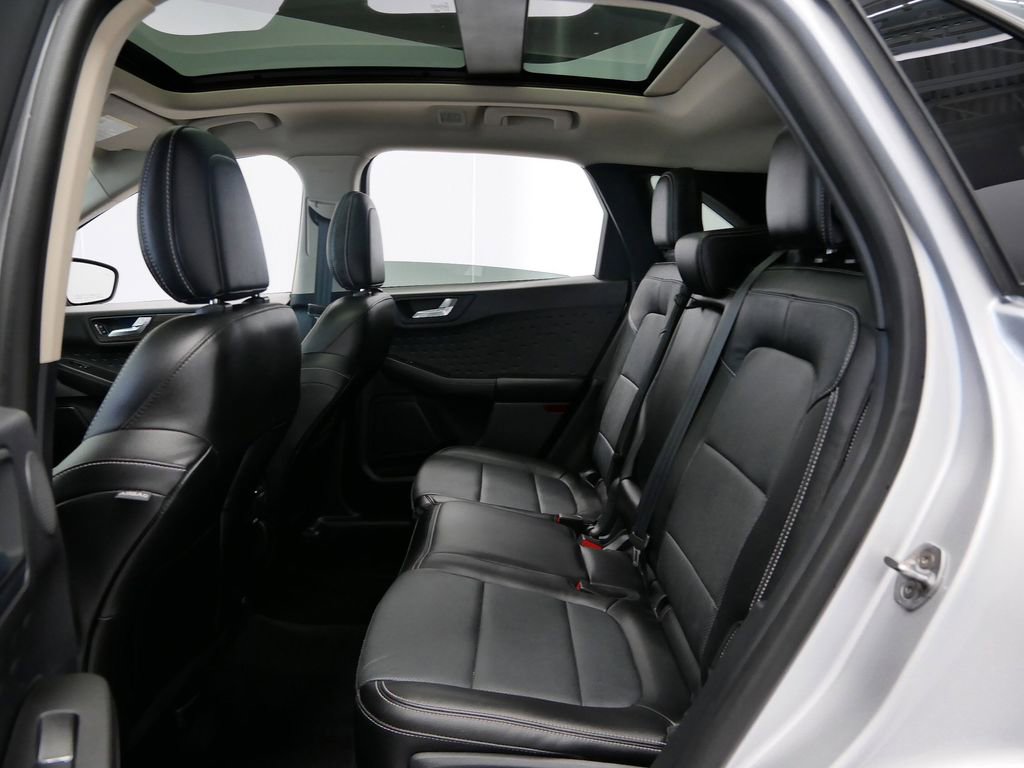 Used 2020 Ford Escape Titanium image 11