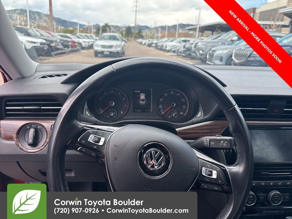Used 2020 Volkswagen Passat 2.0T SEL image 9