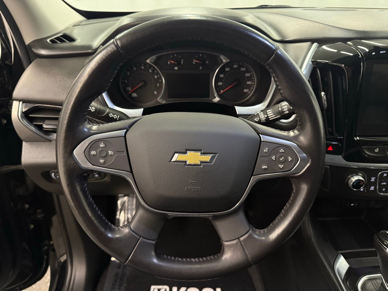 Used 2020 Chevrolet Traverse LT image 13