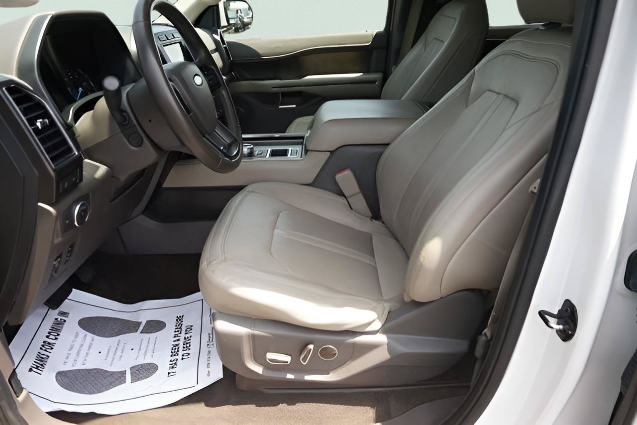 Used 2018 Ford Expedition Max Limited w/ Equipment Group 302A RWD image 9