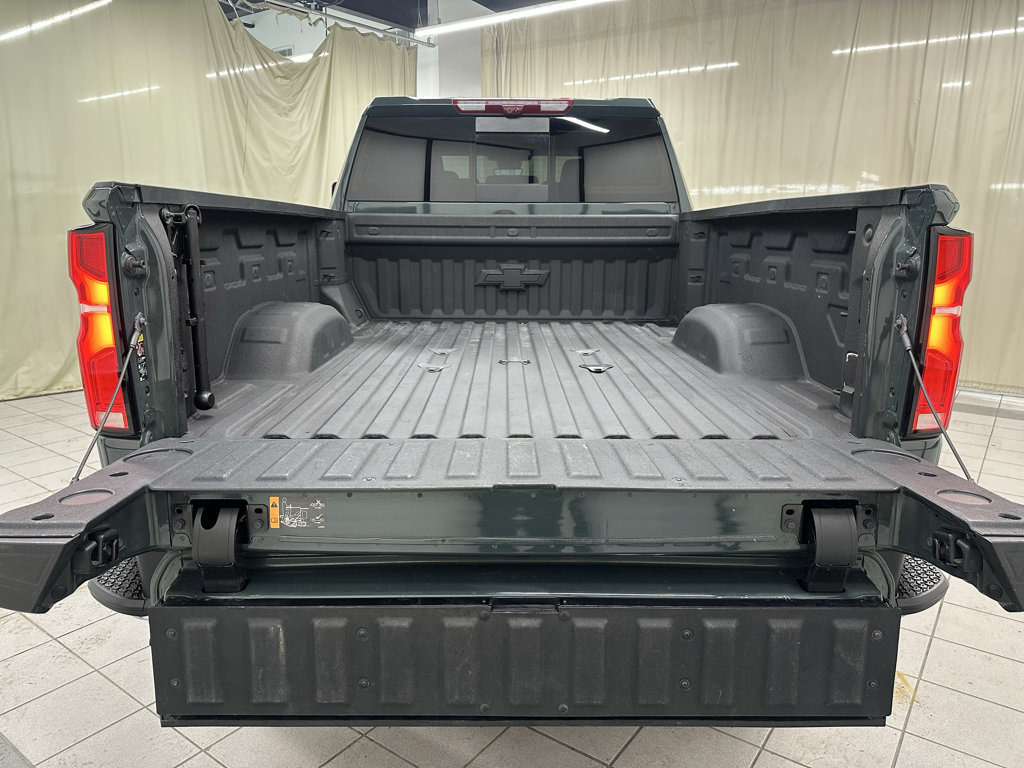 Certified 2025 Chevrolet Silverado 2500 LTZ w/ LTZ Convenience Package AWD/4WD image 8